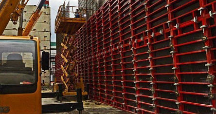 Опалубка высоких и нестандартных стен стальная крупнощитовая PSK-DELTA (ПСК-Дельта)